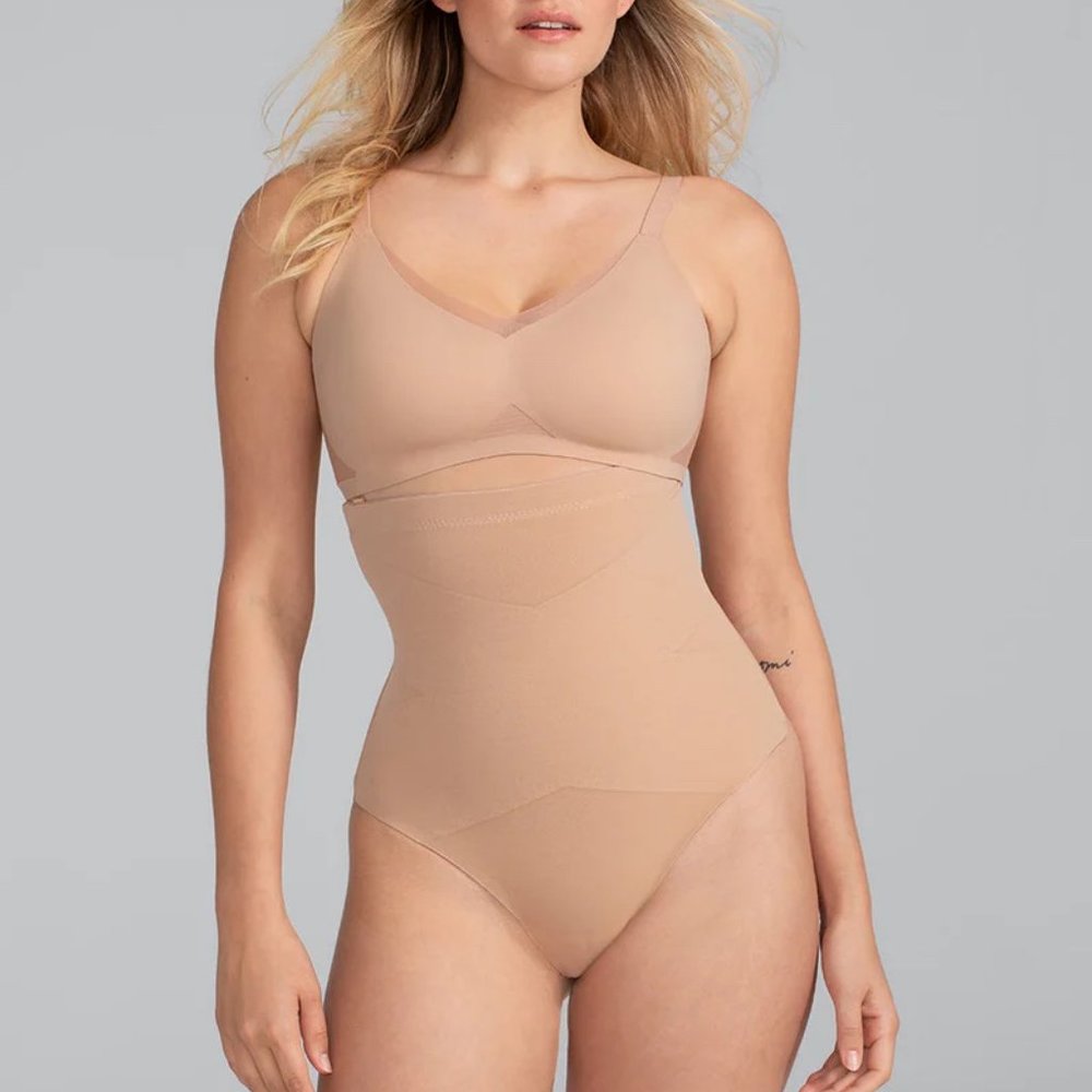 Honeylove SuperPower Thong Shapewear - NWOT